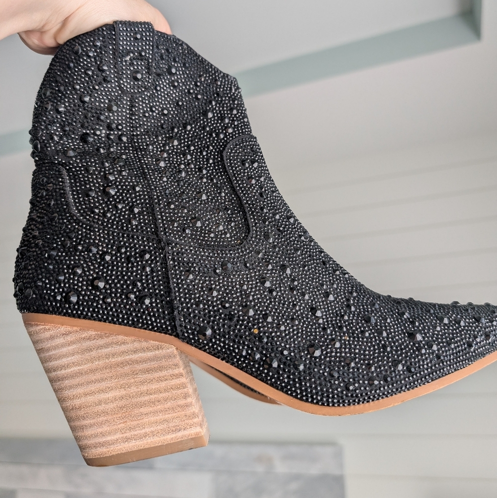 Elegant Black Studded Ankle Boots